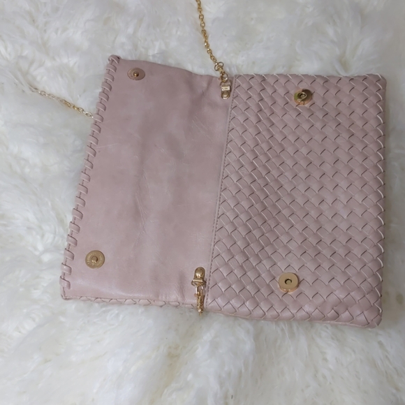 Urban Expressions Stitch Fix clutch - Picture 2 of 3